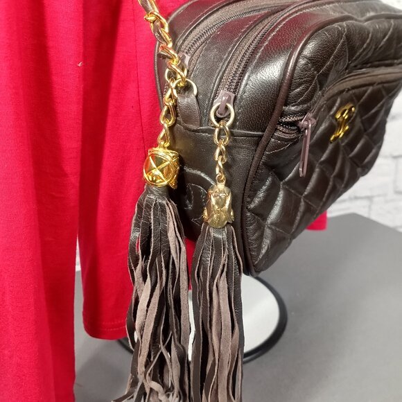 Quilted Brown Leather Shoulder Bag – Tassel & Chain Strap - Picture 4 of 16